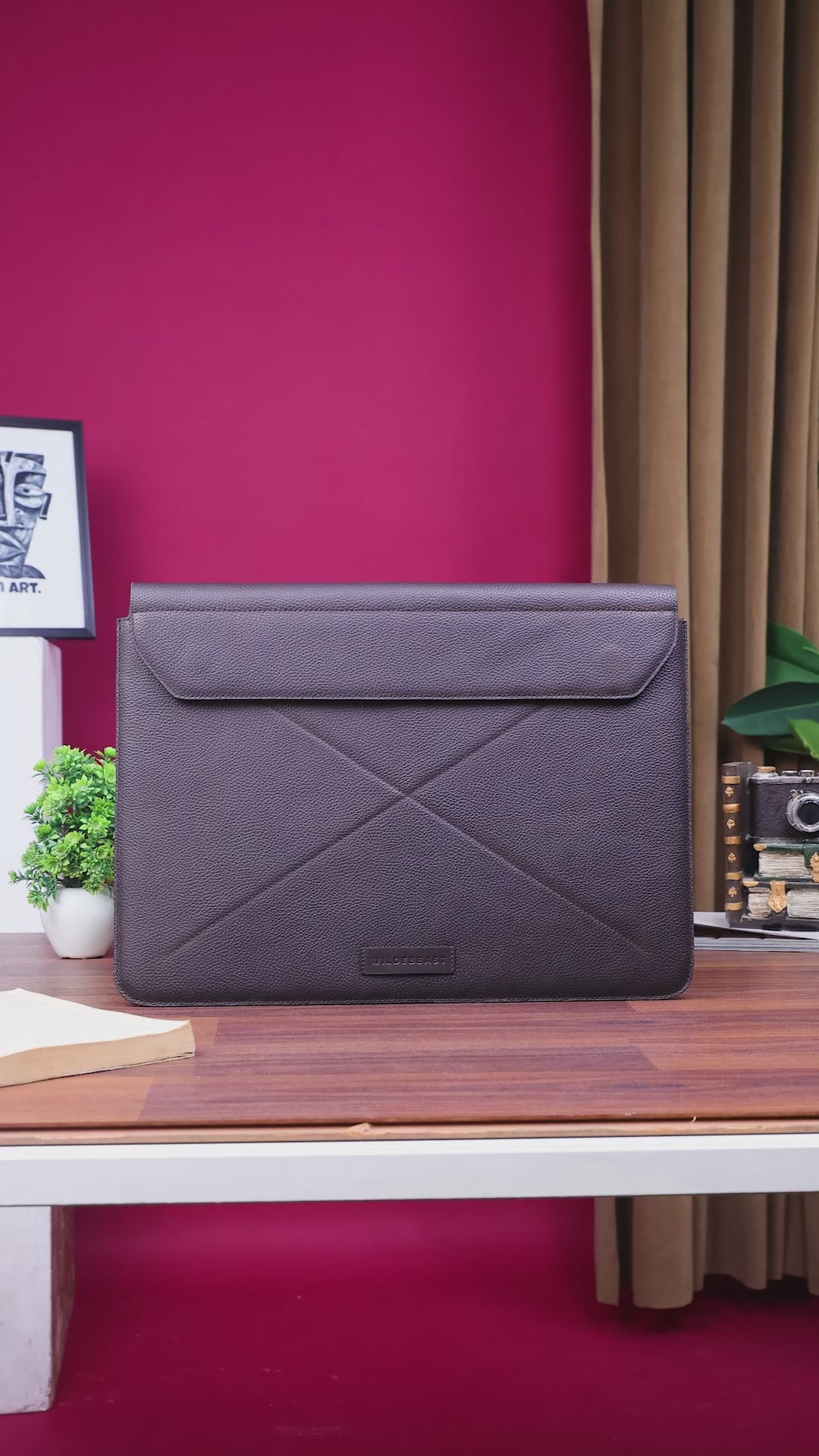 The Envoy leather laptop sleeve – product video